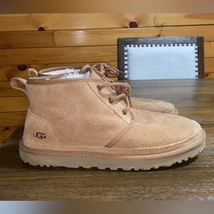 Mens size 10 Chestnut Neumel Uggs